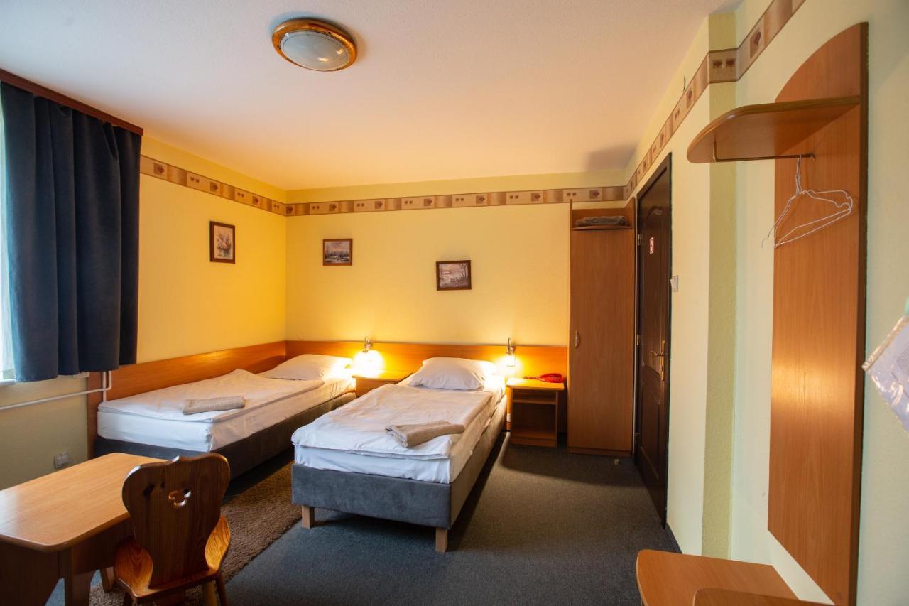 Hotel Margo Cedynia ภายนอก รูปภาพ